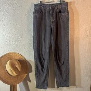 Vtg Style BDG High Rise Mom Jeans Faded Black Raw Hem Gray Tapered Denim W28